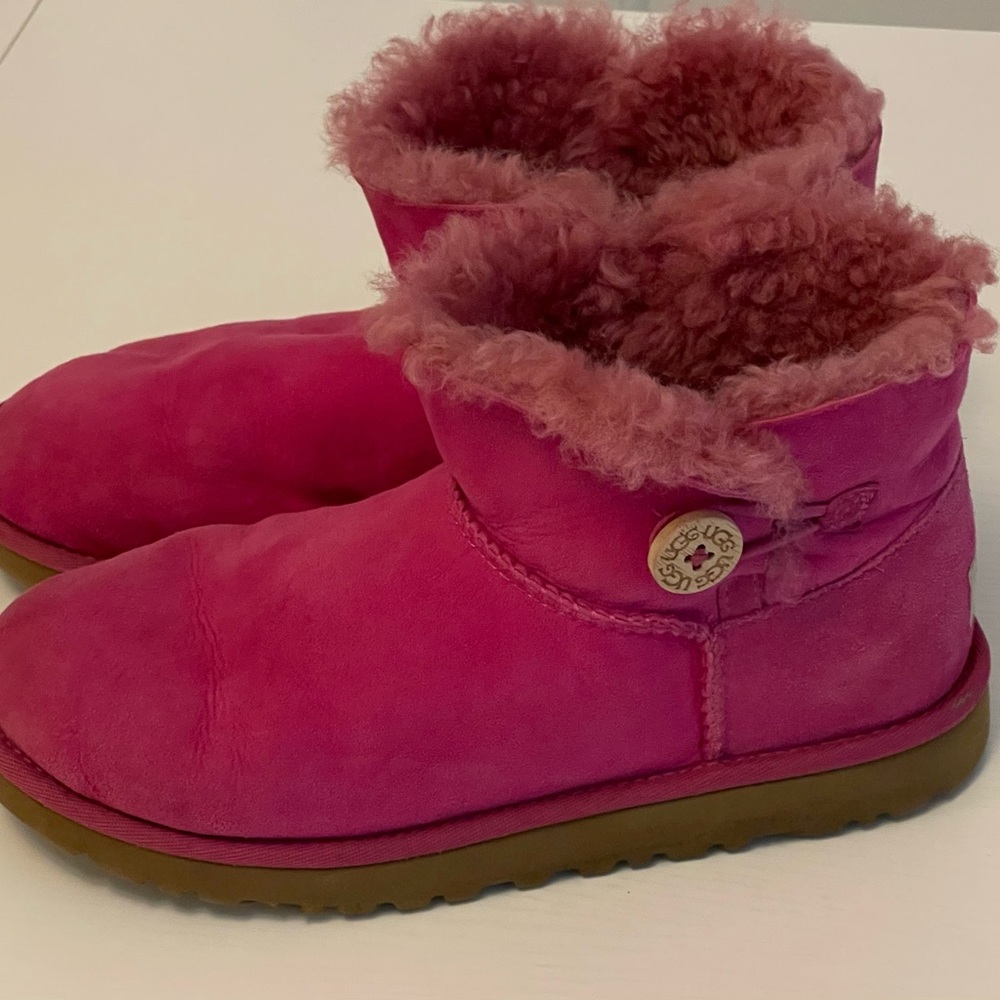 UGG Mini Bailey Button boots